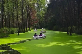 دریاچه سراوان